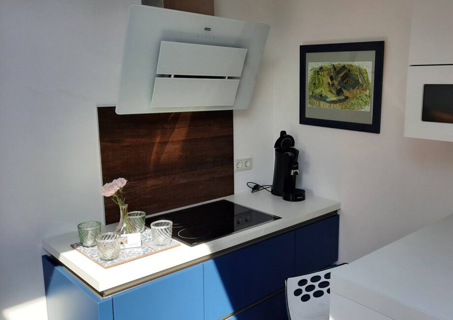 c03d7bf6-c671-4954-aabe-60f630974834