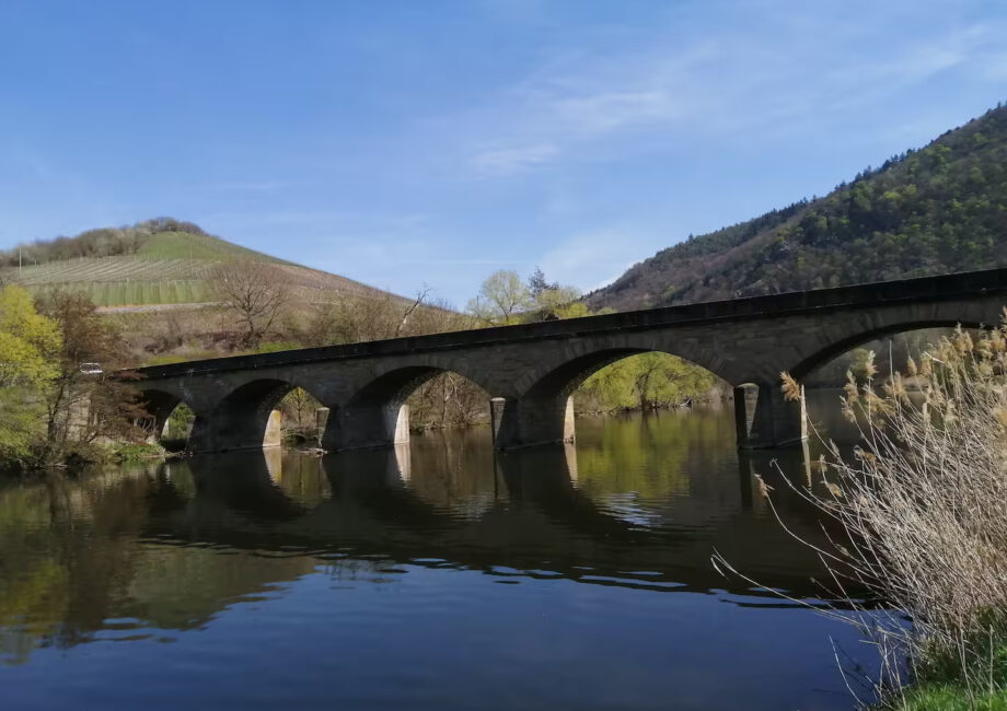 db3cf9c4-817c-4b06-b8b0-269a55212c60